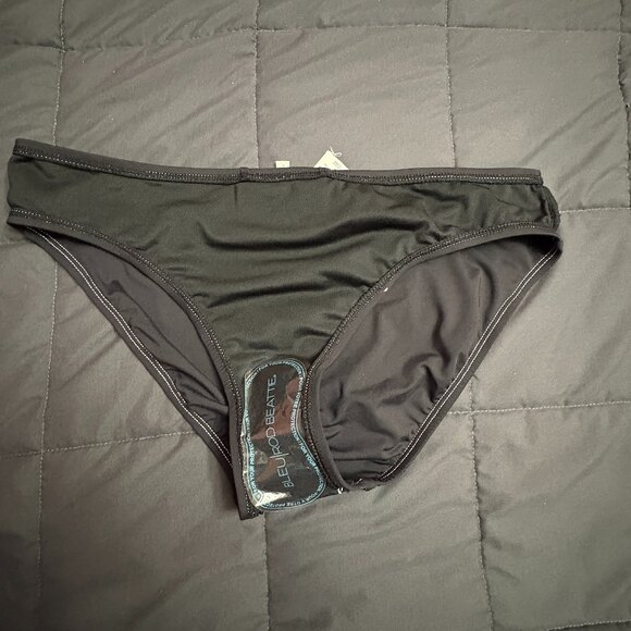 Bleu Stitched Buckle-Front Hipster Bikini Bottom - Size: 8 - NWOT - Picture 7 of 11